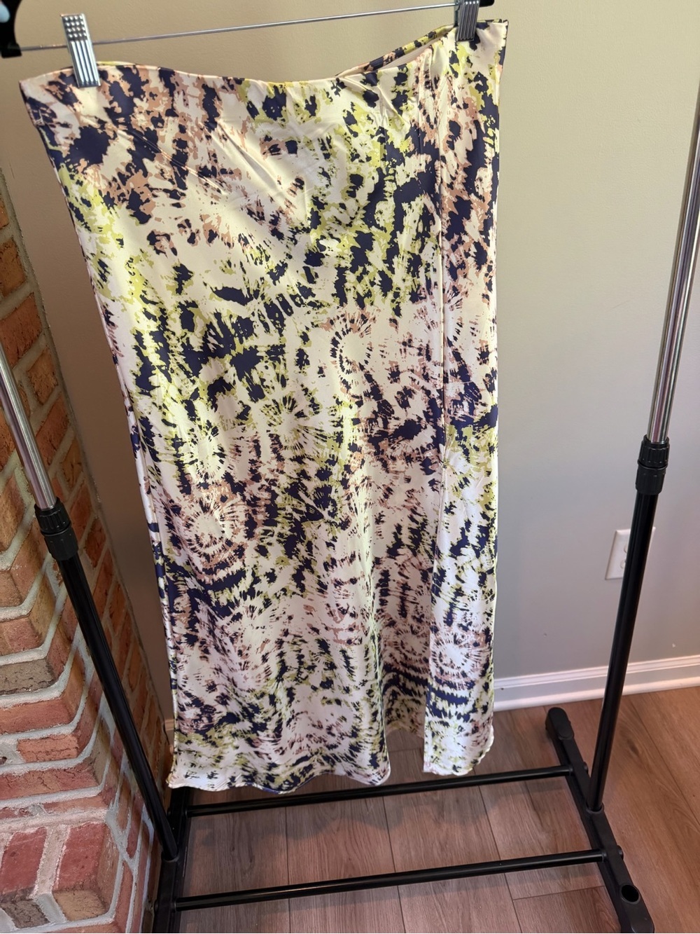 Velvet Heart NWT Tie-Dye Midi Skirt in Navy, Lime & Cream